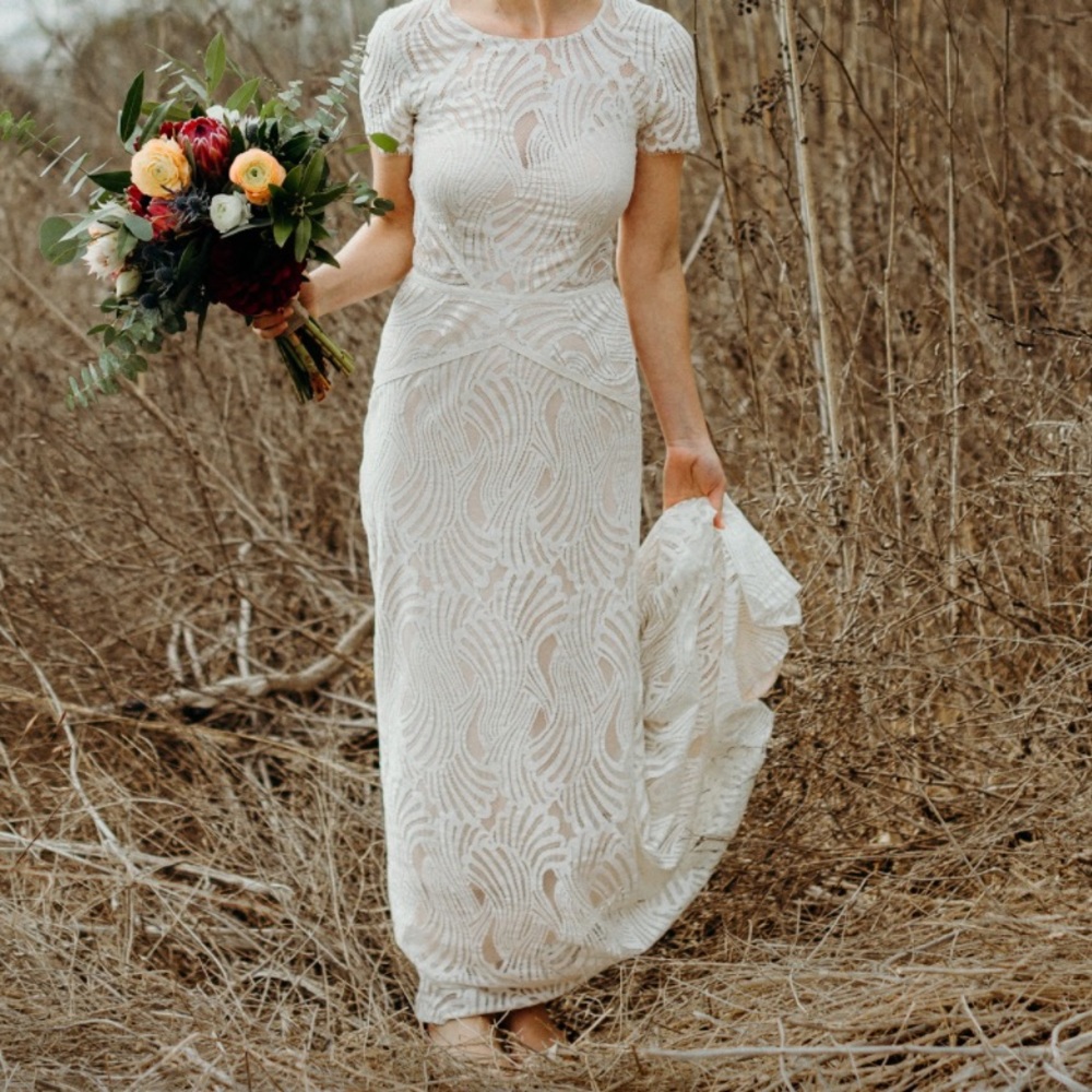 Waters Wedding Dress, Size 4